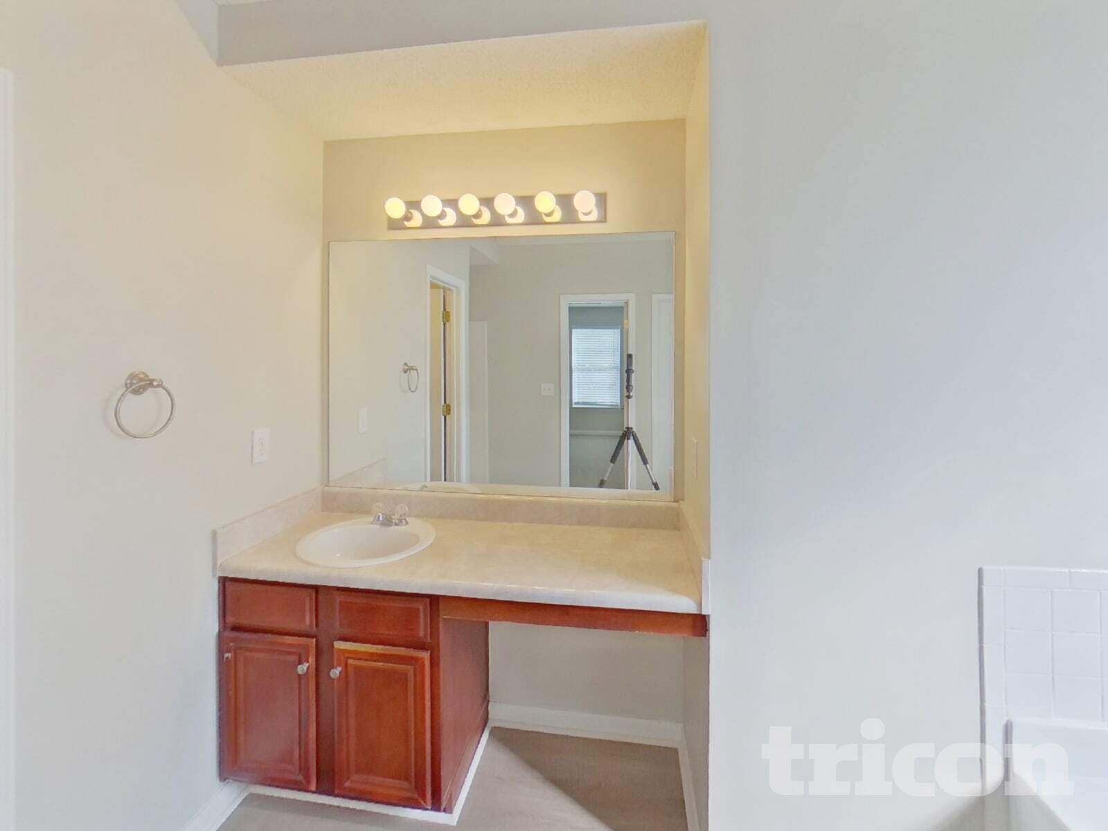 Building Photo - 3030 Summer Breeze Dr