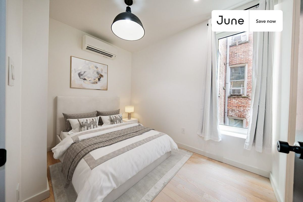 Building Photo - 624 E 17th St