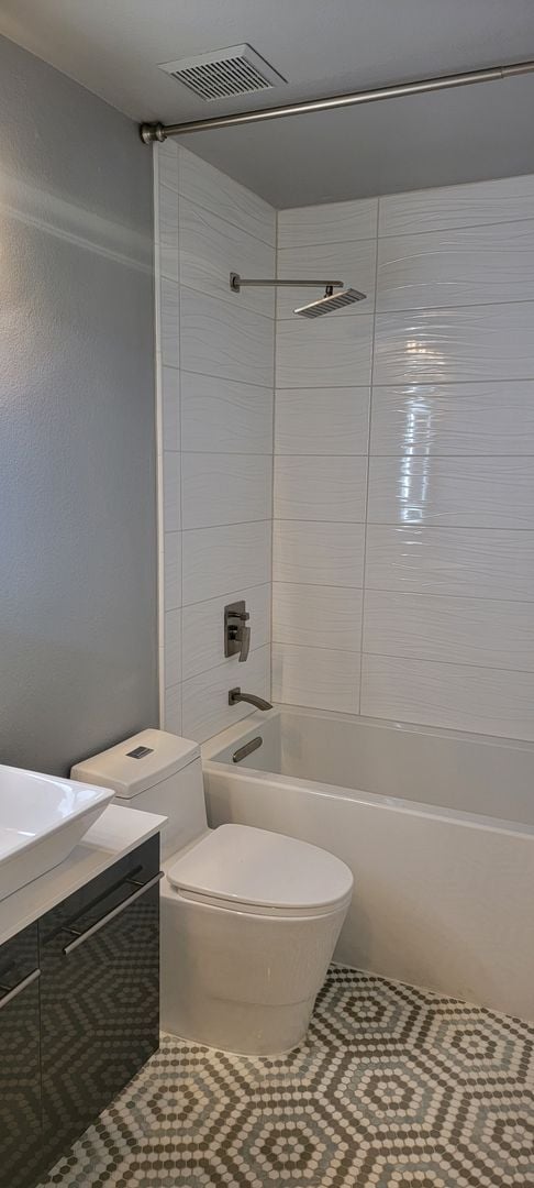 Building Photo - MOVE IN SPECIAL $500 OFF 2ND MONTH - 3 bed...