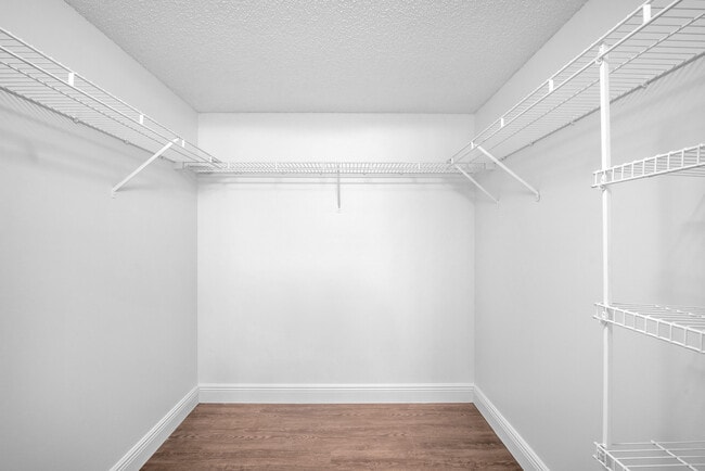Building Photo - 1403 Congressional Way
