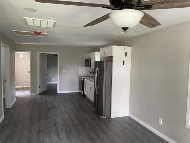 Building Photo - 246 Hilltop Ave SW