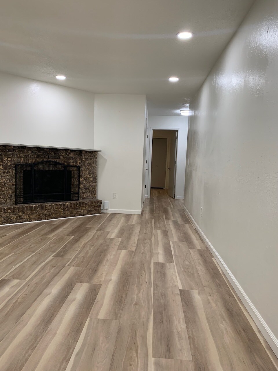 Building Photo - 5141 Inland Dr