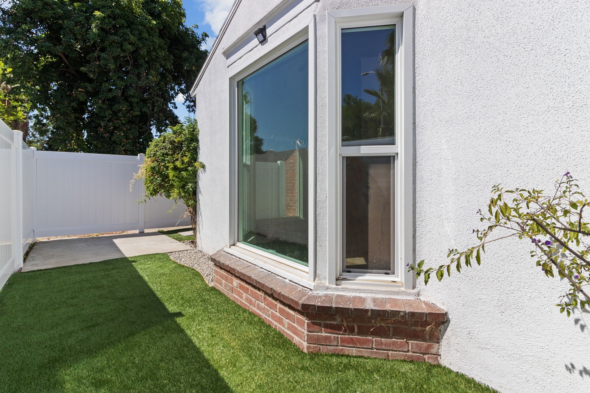 Building Photo - 6321 Camellia Ave