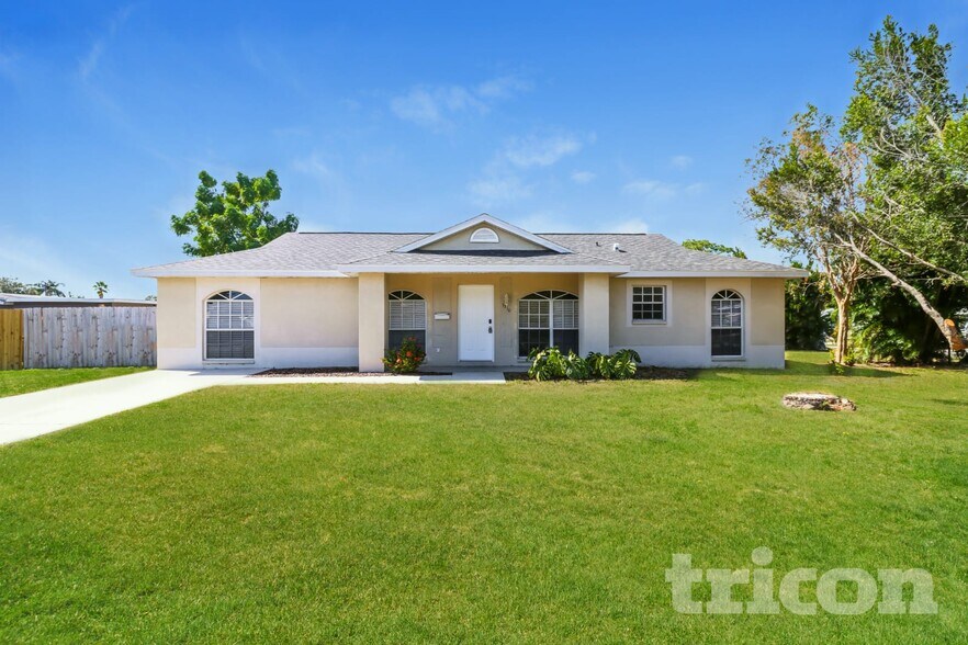 Primary Photo - 3310 51st St N