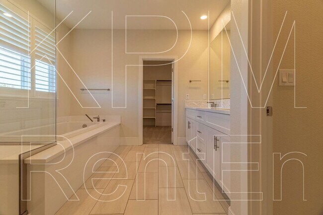 Building Photo - 10940 Portside Dr