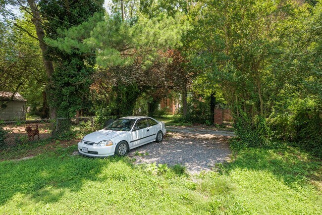 Building Photo - 3415 Enslow Ave