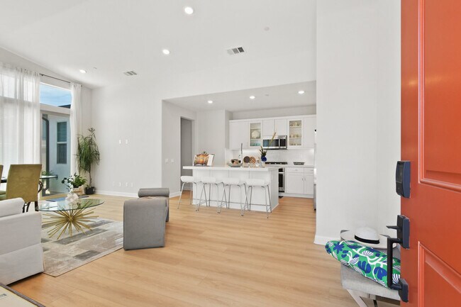 Building Photo - 12639 Elizabeth Wy