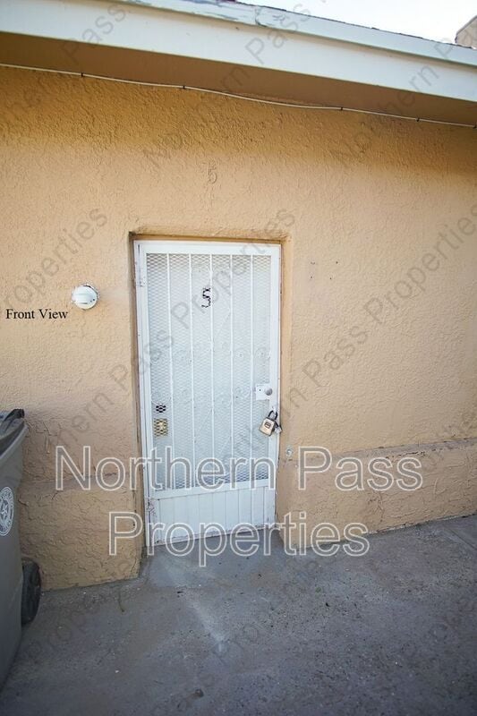 Building Photo - 411 Dodge Rd