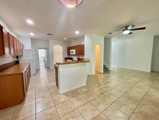 Building Photo - 804 Quartz Terrace