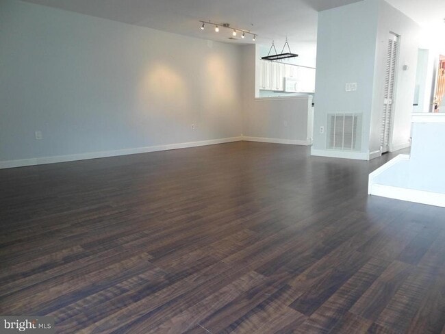 Building Photo - 2492 Wentworth Dr