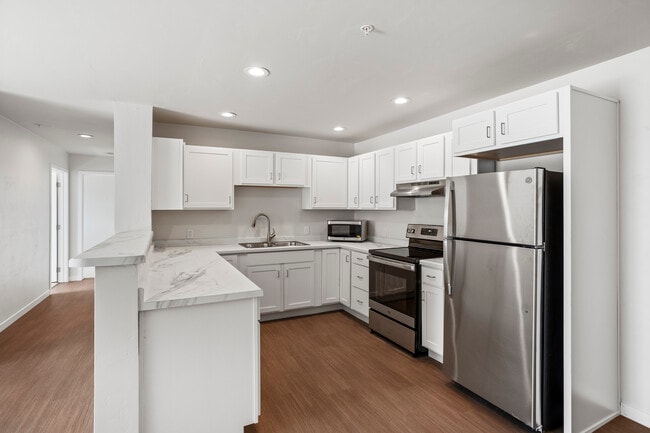 Building Photo - Legacy Park Apartments