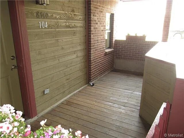 Building Photo - 8740 Corona St