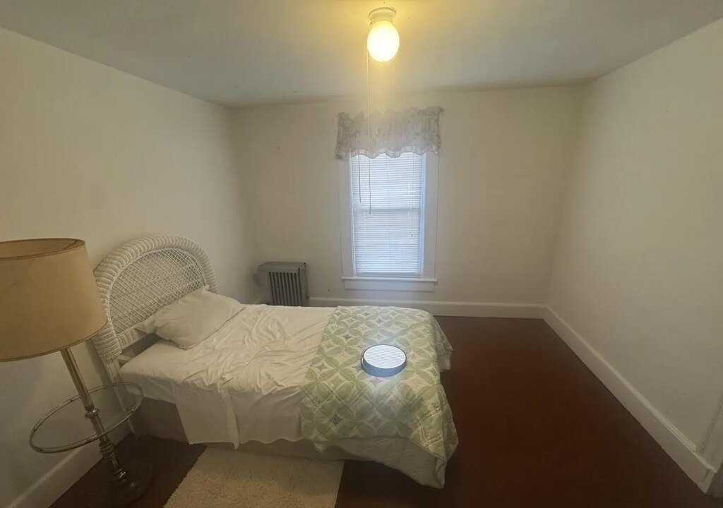 Building Photo - 408 17th Ave