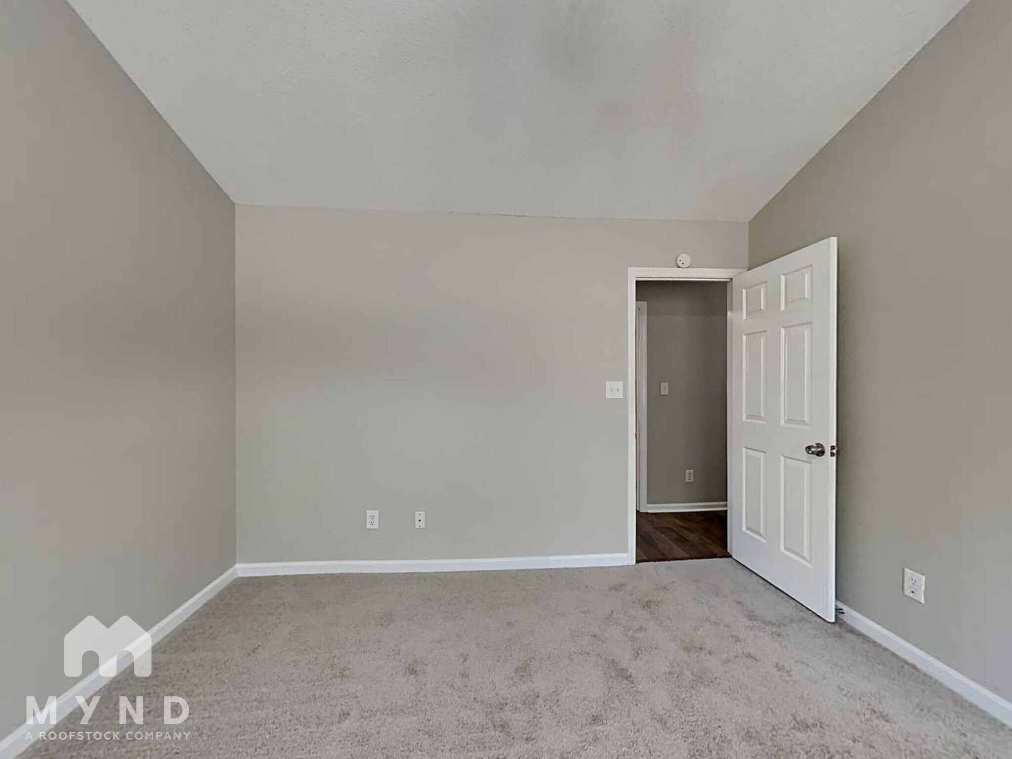 Building Photo - 4021 Rockside Hills Dr