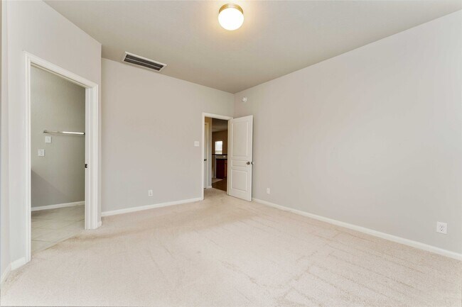 Building Photo - 2206 Grand Isle Ln