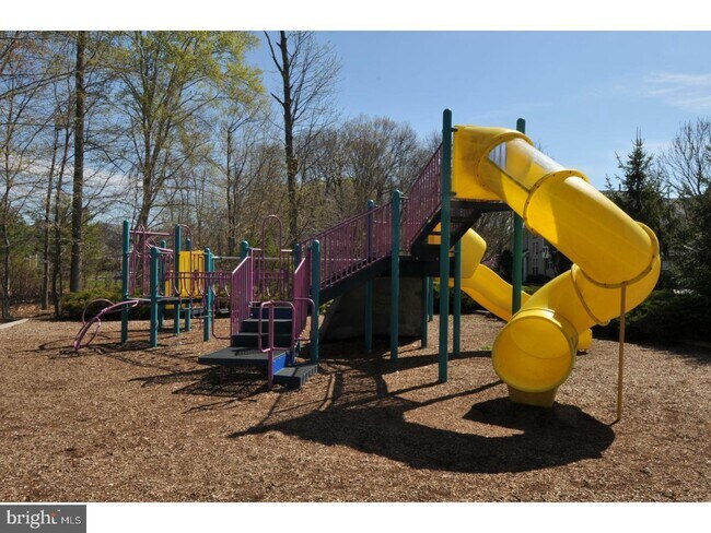 Building Photo - 20 Windsor Pond Rd