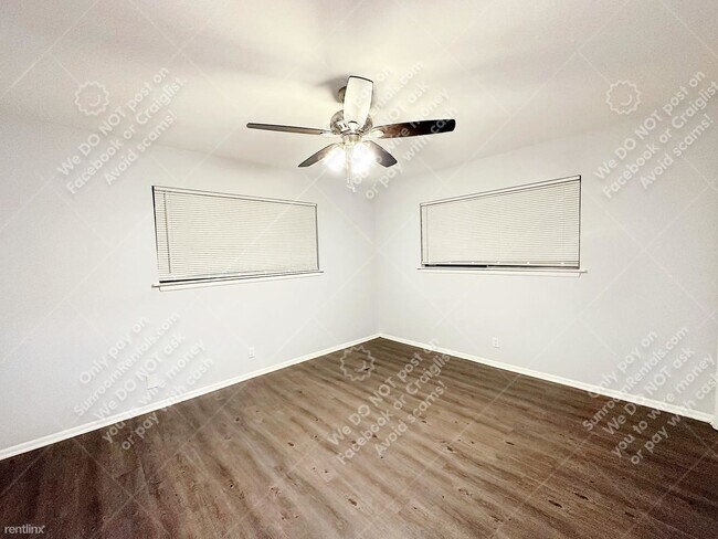 Building Photo - 2 br, 1 bath Duplex - 254 Sunnyland Dr