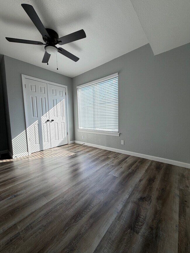 Building Photo - 12 Pershing