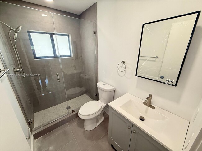 Building Photo - 180 NE 57th St