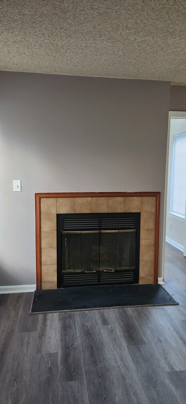 Building Photo - 6010D Curtier Dr