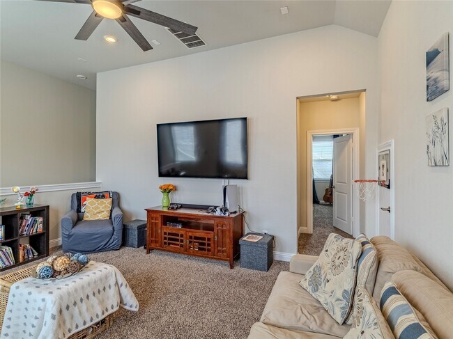 Building Photo - 10923 Texas Rose Dr