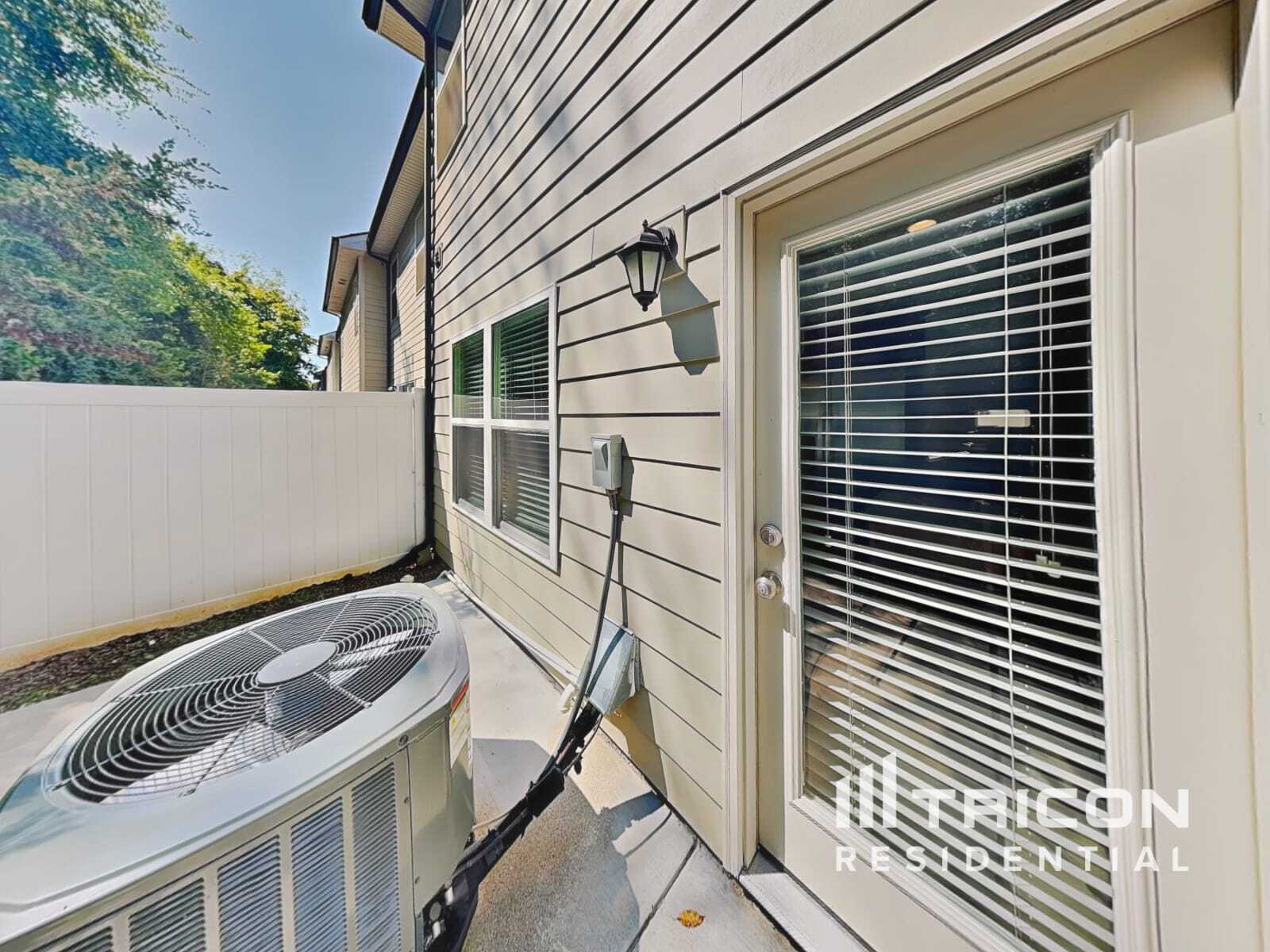Building Photo - 123 Hickory Sta Ln