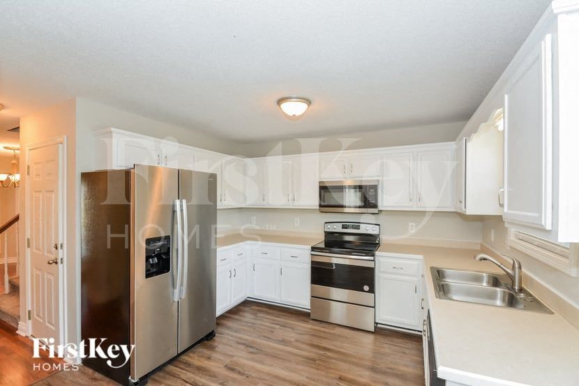 Building Photo - 1930 Whirlaway Cir