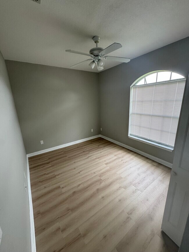 Building Photo - 137 Ortega Pl
