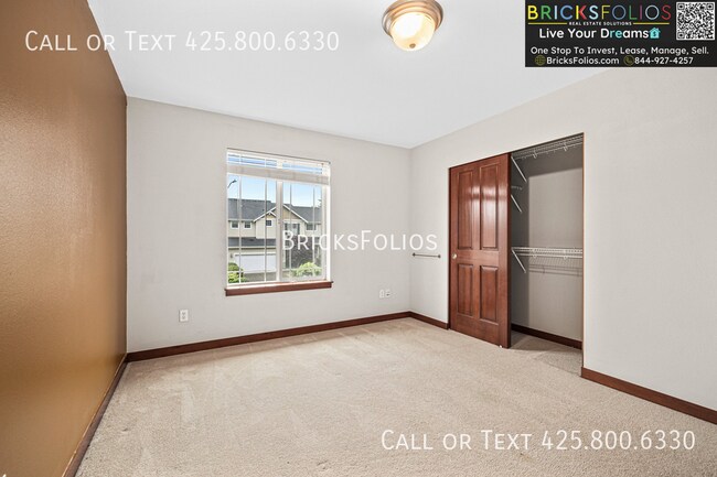 Building Photo - 4024 216th Pl SE