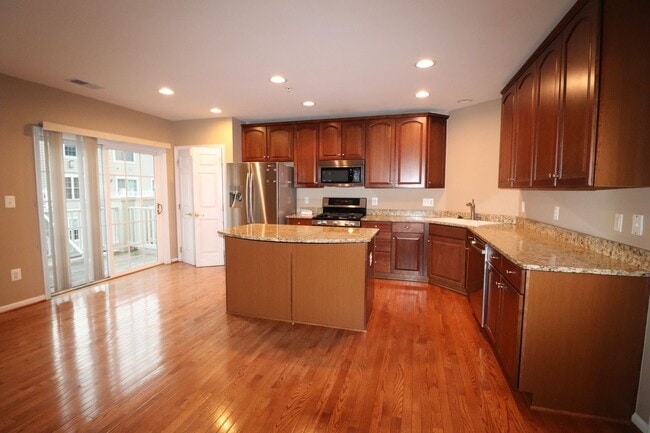 Building Photo - 4635 Battenburg Ln