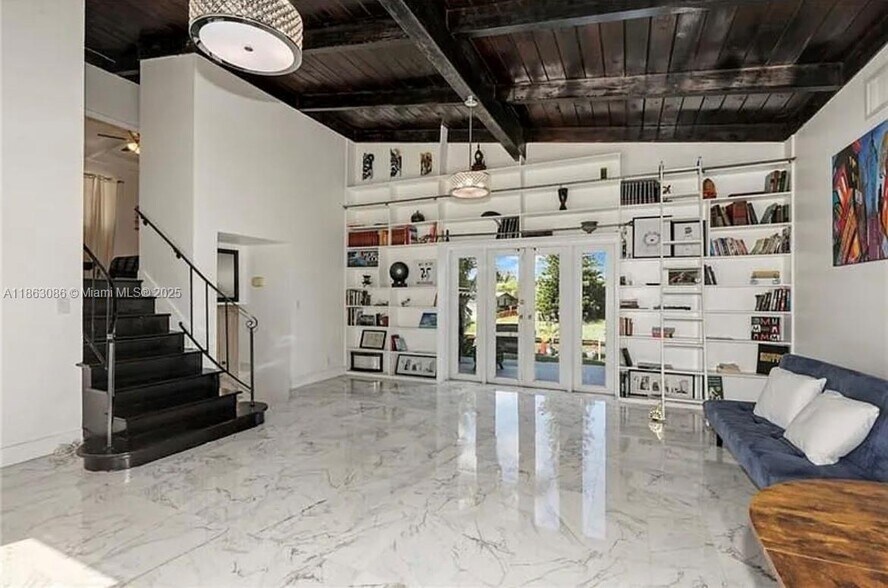 Building Photo - 2413 Nassau Ln