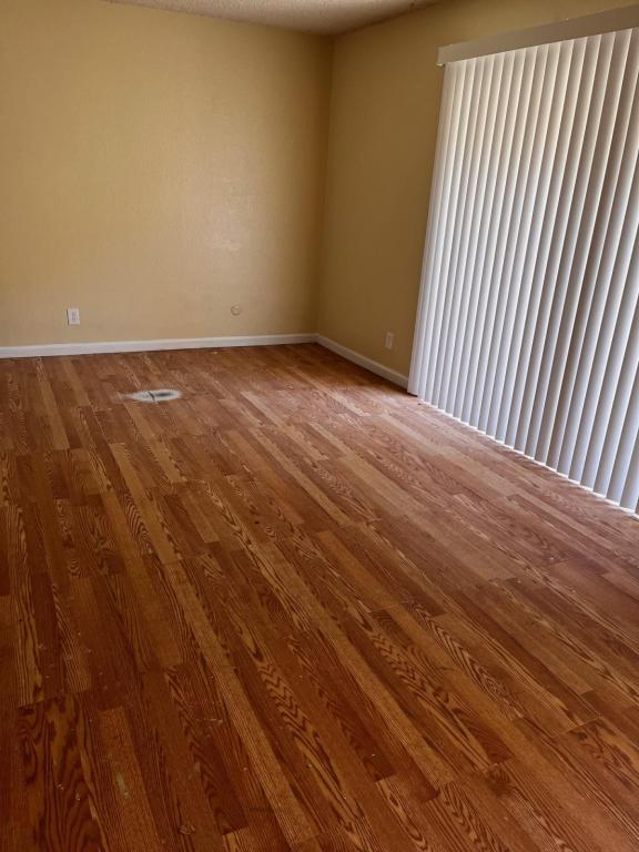 Building Photo - 120 E Ave Q7