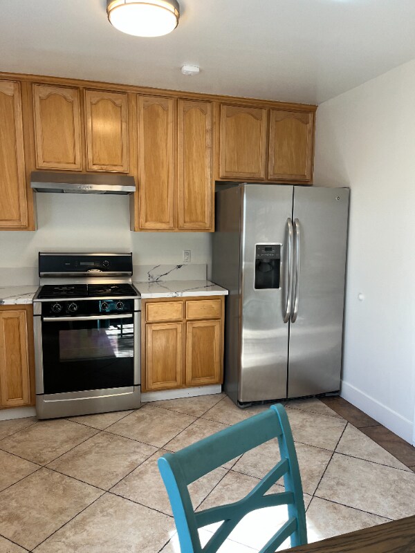 Building Photo - 6718 Simpson Ave