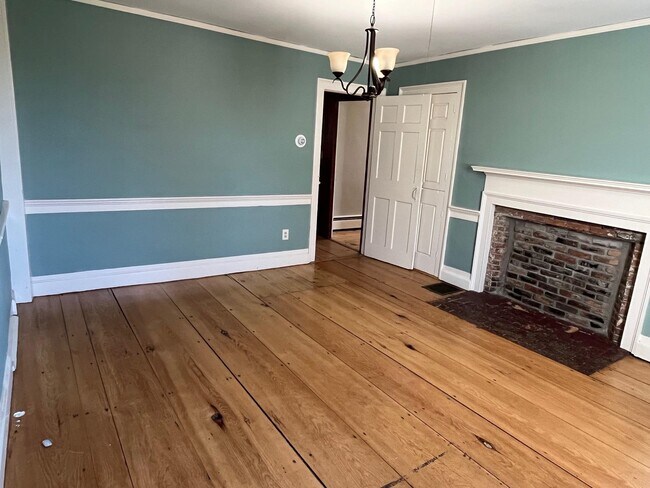 Building Photo - 26 Western Ave