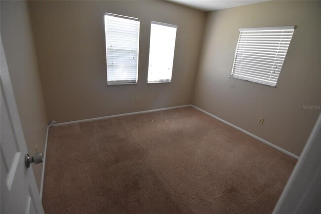 Building Photo - 423 Longwood Cir