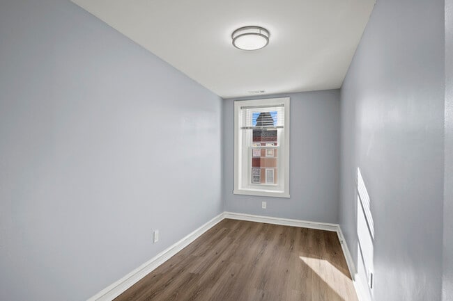 Building Photo - 2207 Callow Ave