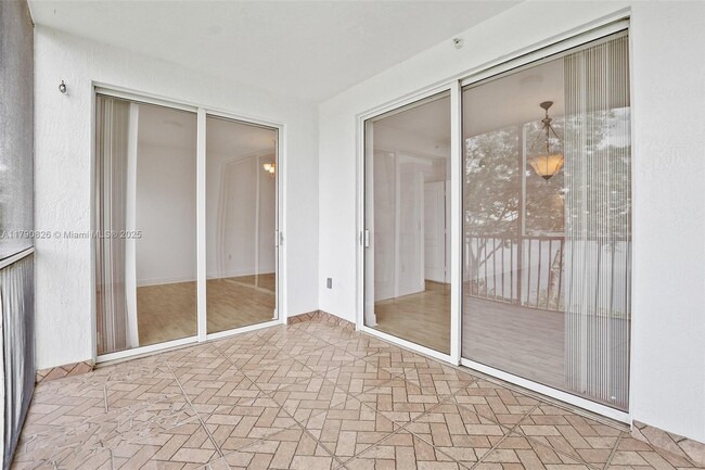 Building Photo - 10730 NW 66th St