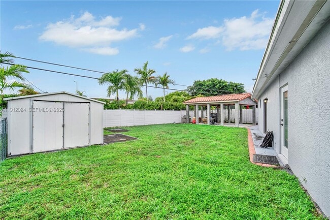 Building Photo - 1230 SW 86th Ct