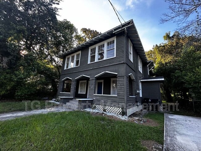 Primary Photo - 2561 Rosselle St