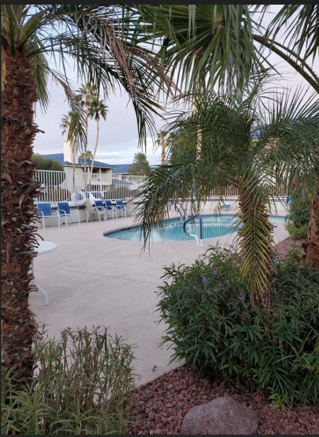 Building Photo - Furnished - 2 bed / 1.5 Bath Available for...