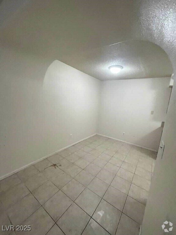 Building Photo - 1608 N Torrey Pines Dr