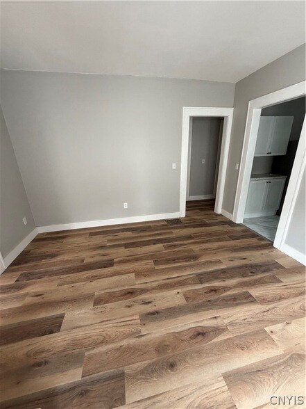 Building Photo - 501-501 Clarendon St