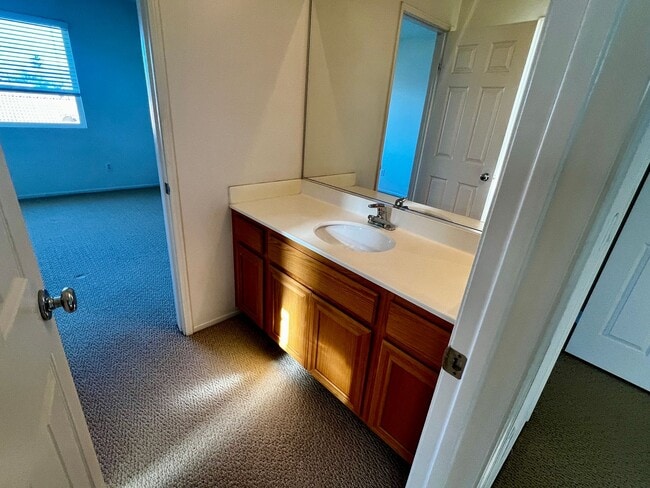 Building Photo - Spacious 4-Bedroom Murrieta Home with Loft & 3-Car Garage