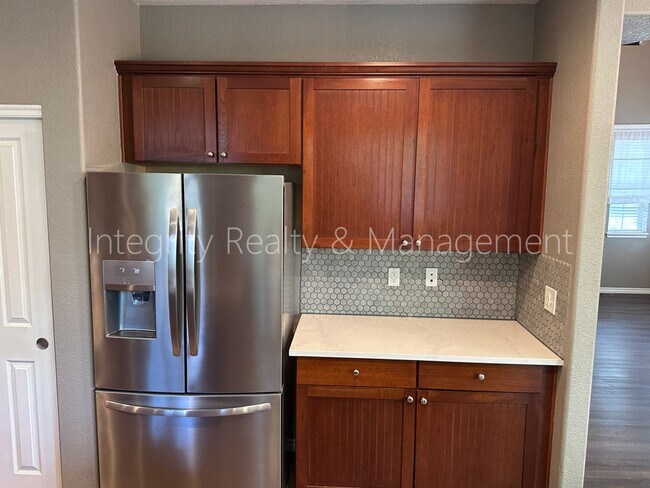 Building Photo - 10644 Wildhurst Cir