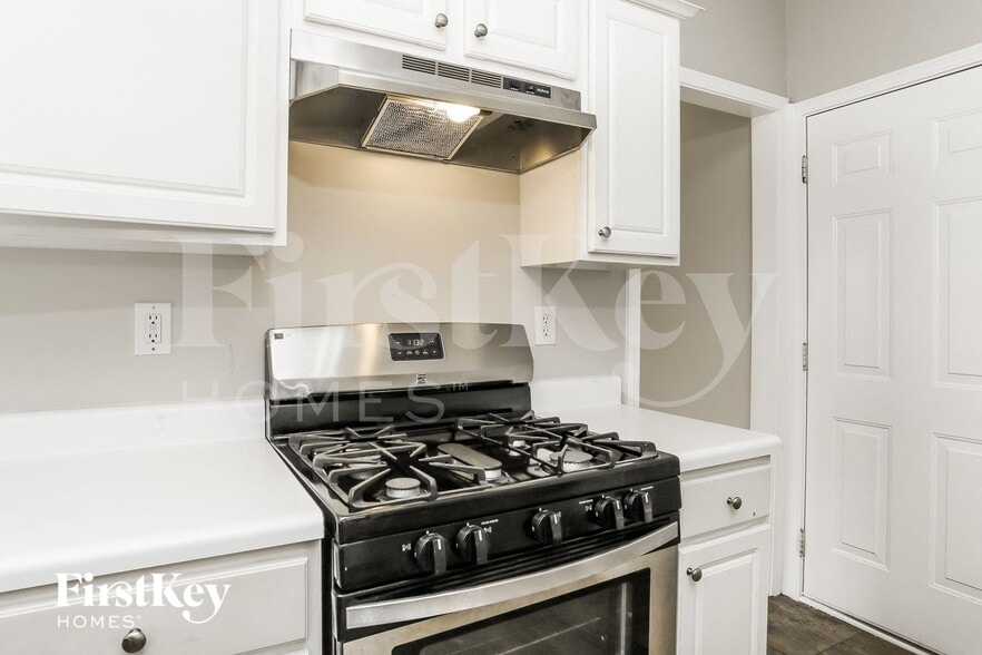 Building Photo - 786 Weybourne Ct NE