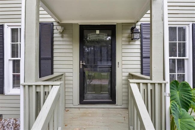 Building Photo - 661 Bantry Ln