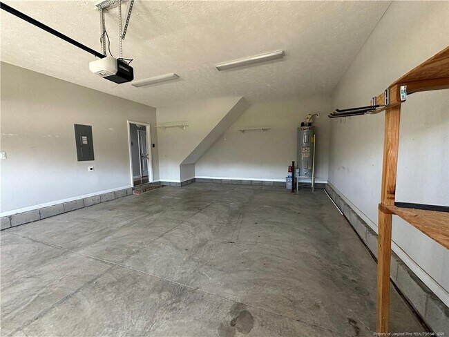 Building Photo - 498 New Castle Ln