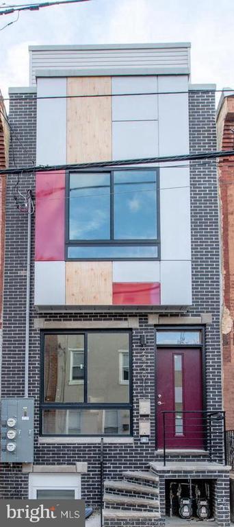 Building Photo - 2440 W Jefferson St