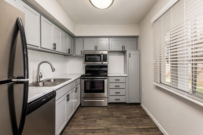 Interior Photo - The Lennox @ Tempe
