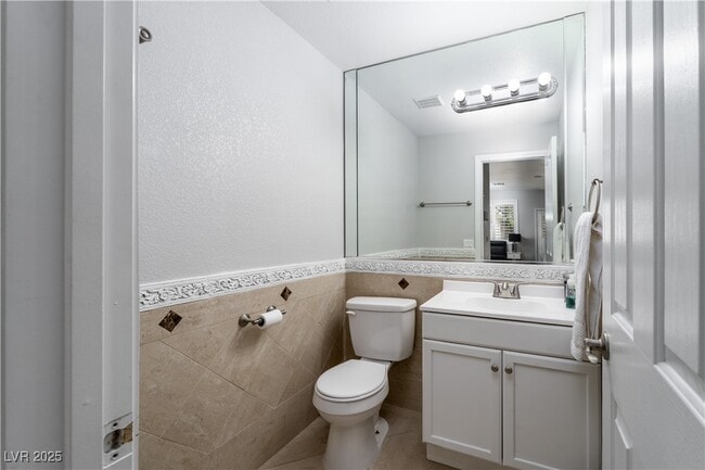 Building Photo - 10725 Bernini Dr